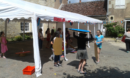 Décoration du marché médiéval du Festival Les Lithaniennes